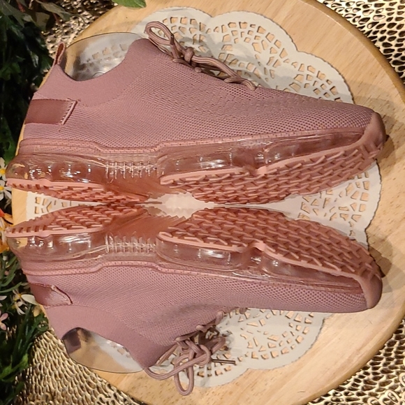 Air Cushion Lace Up Walking Pink Sneakers - Picture 4 of 12